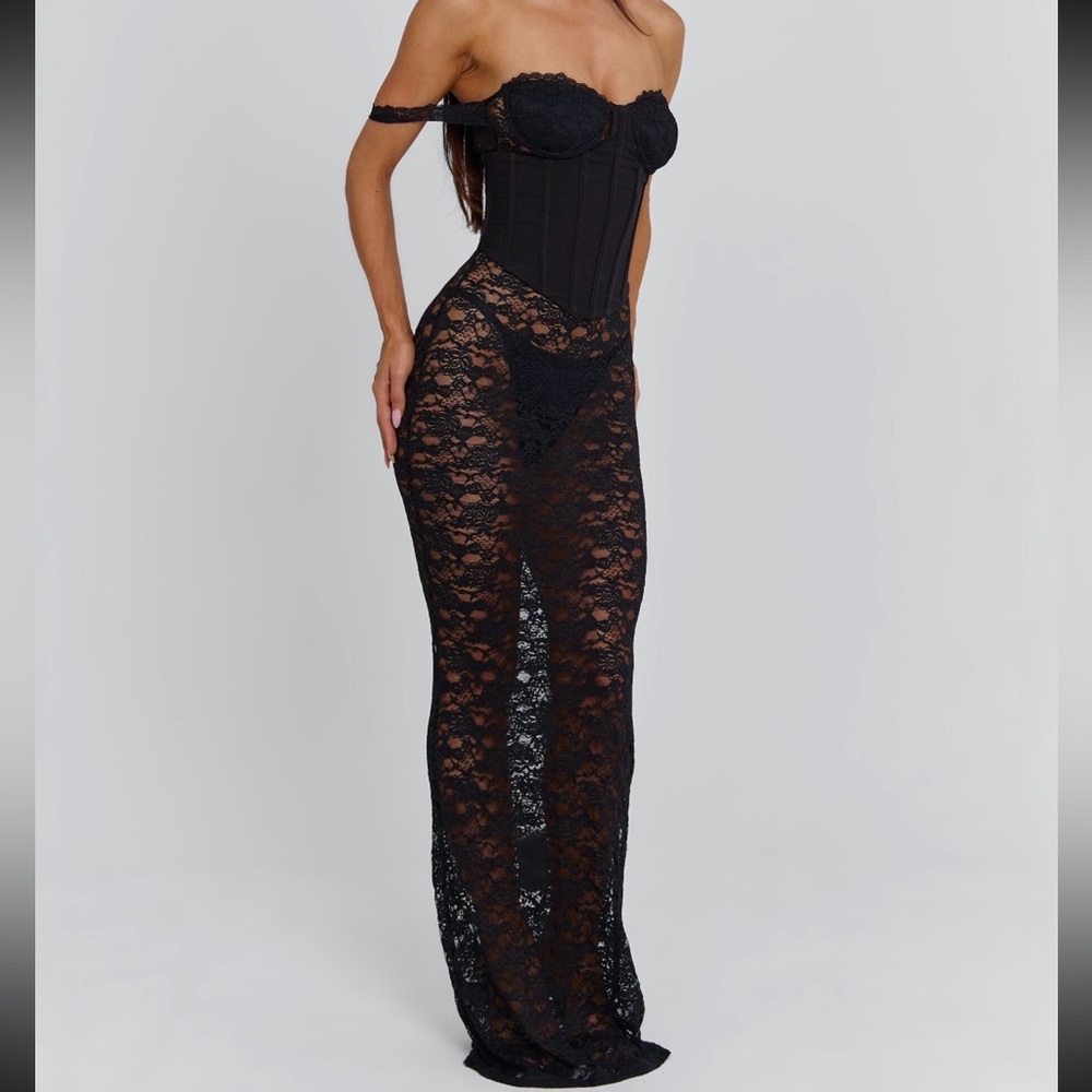 Zana Elegant Black Lace Off-Shoulder Dress